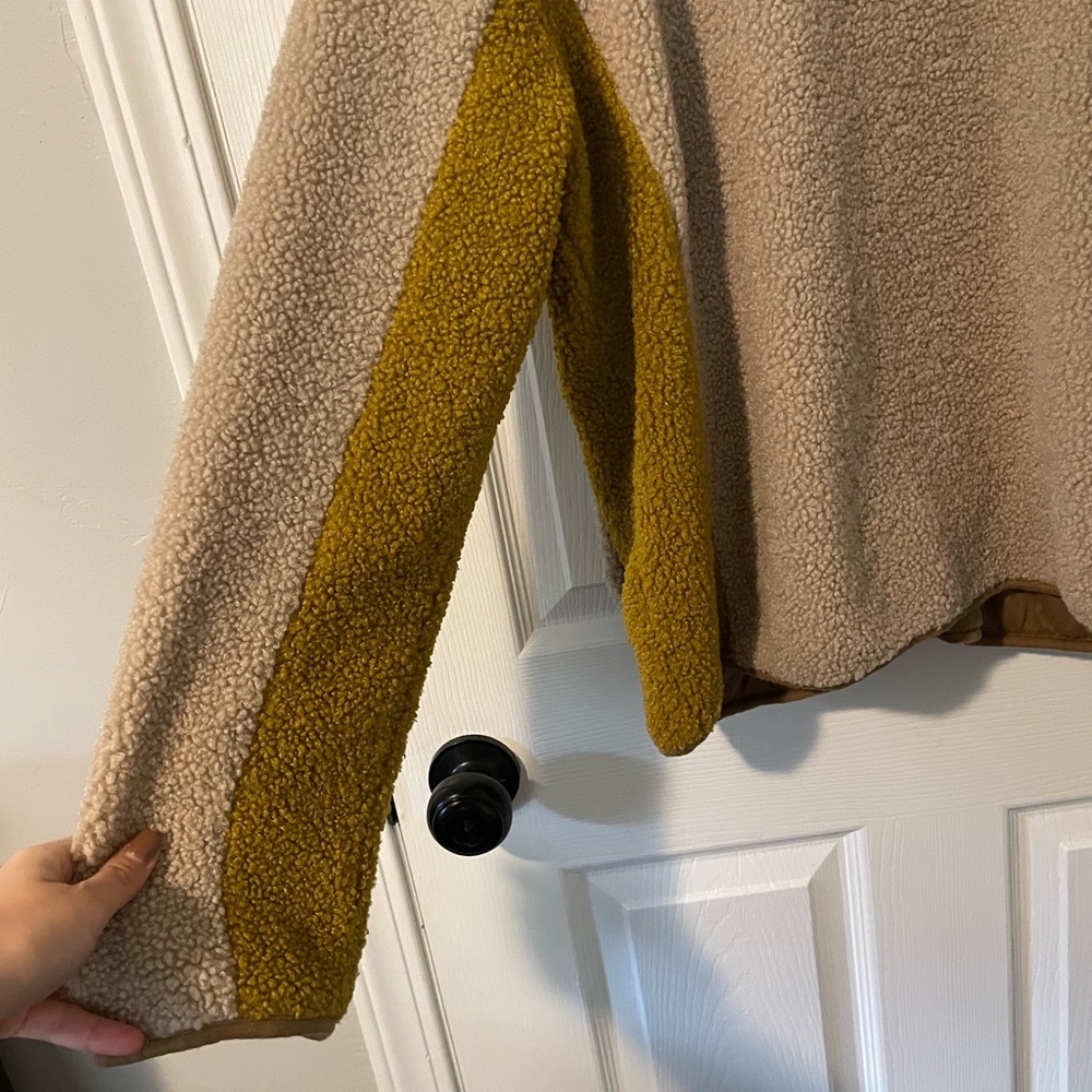 Mystree Colorblock Sherpa Jacket With Cheetah Pri… - image 4